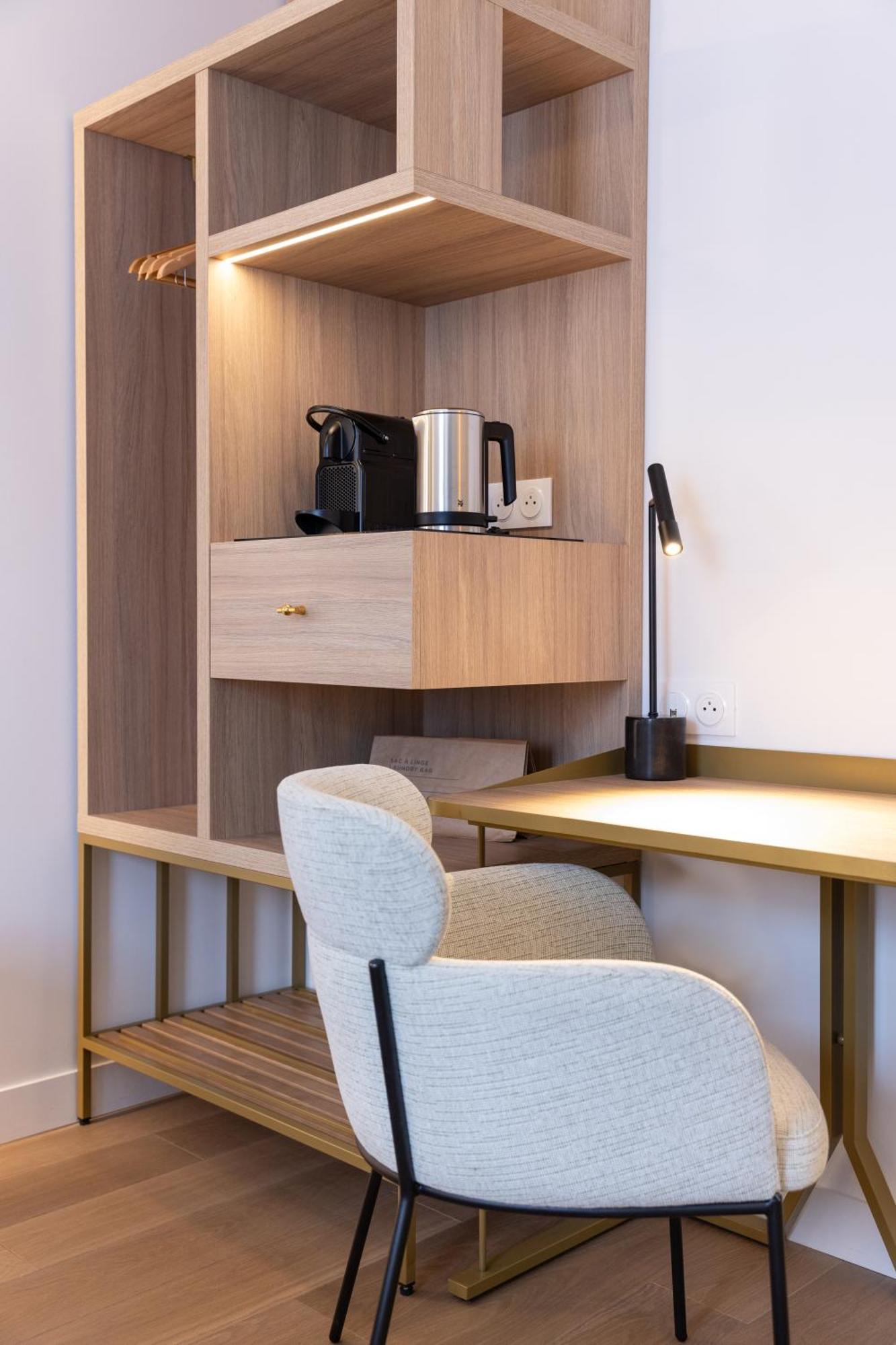 Hotel Kyriad Prestige Paris Asnieres Экстерьер фото